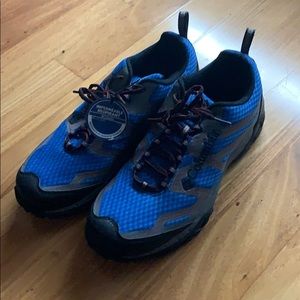 Columbia hiking sneakers